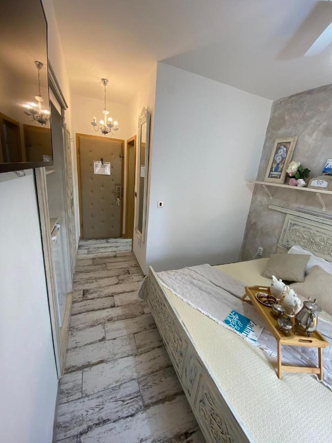 Ksenija Apartment *